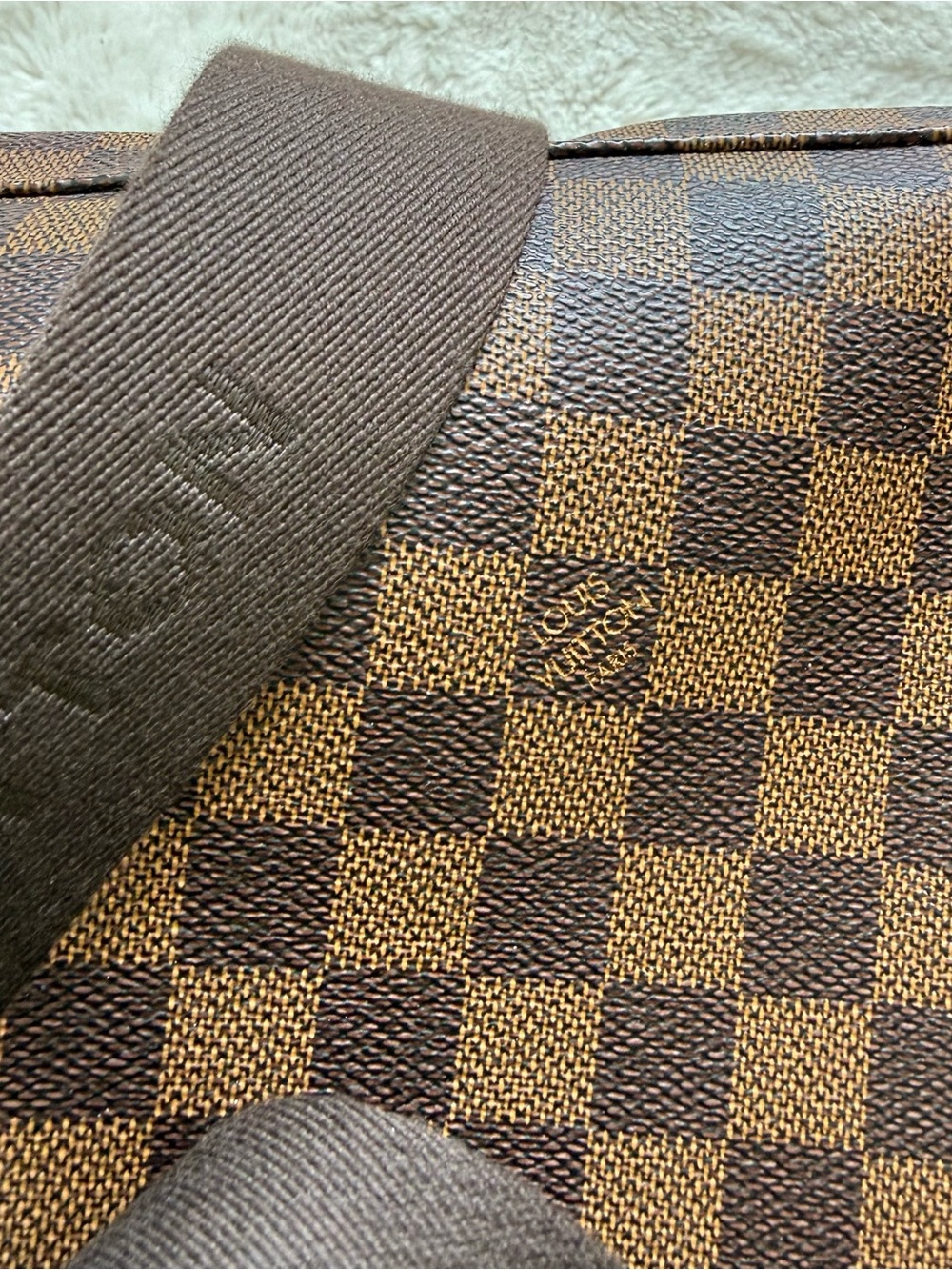 Louis Vuitton travel luggage bag with rolling wheels Authentic Retail 3800$ - Picture 3 of 15